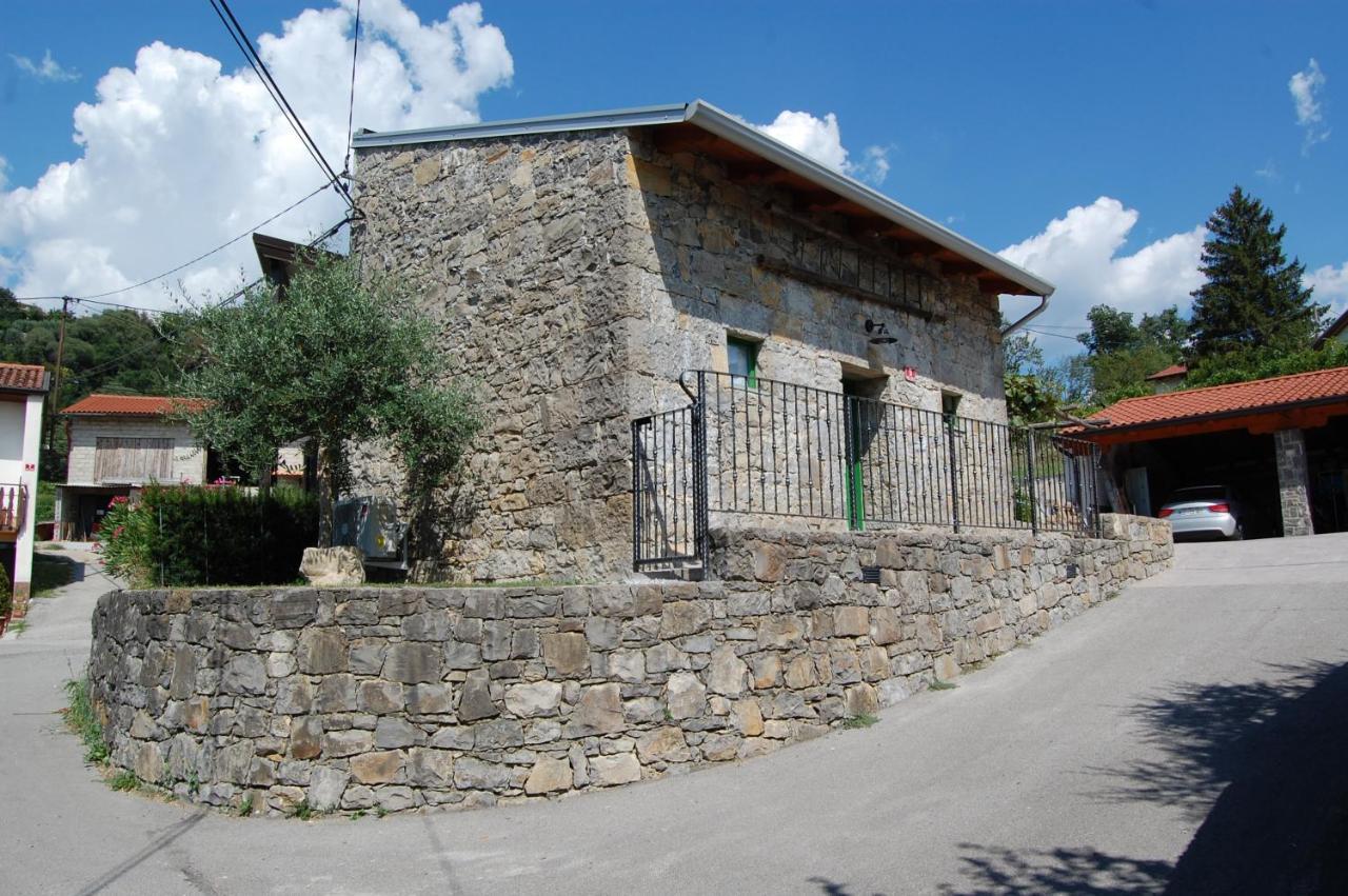 Apartma Hiska Dobravlje Exterior foto